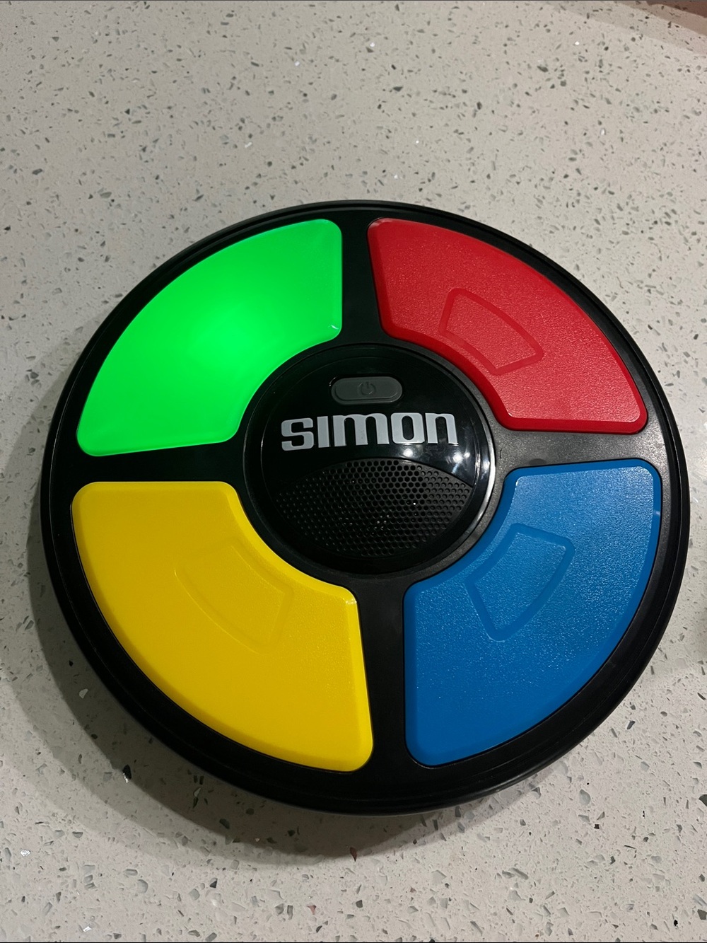 Hasbro game Simon says Portable Electronic Game (Simon)